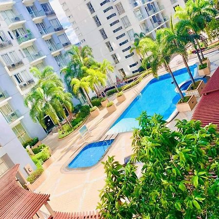 One Palm Tree Villas Condo Across NAIA Terminal 3 Manila Exterior foto