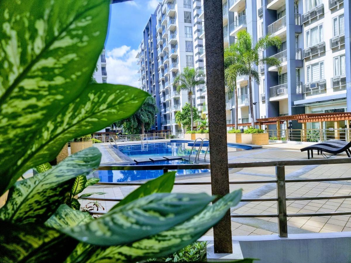 One Palm Tree Villas Condo Across NAIA Terminal 3 Manila Exterior foto