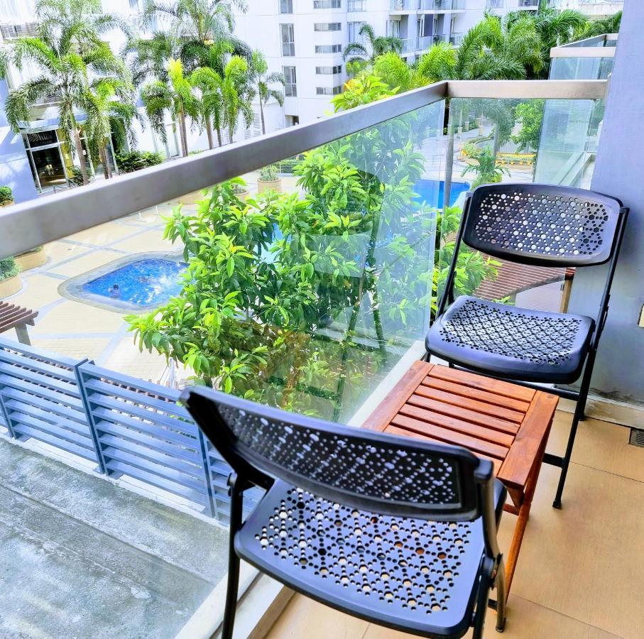 One Palm Tree Villas Condo Across NAIA Terminal 3 Manila Exterior foto