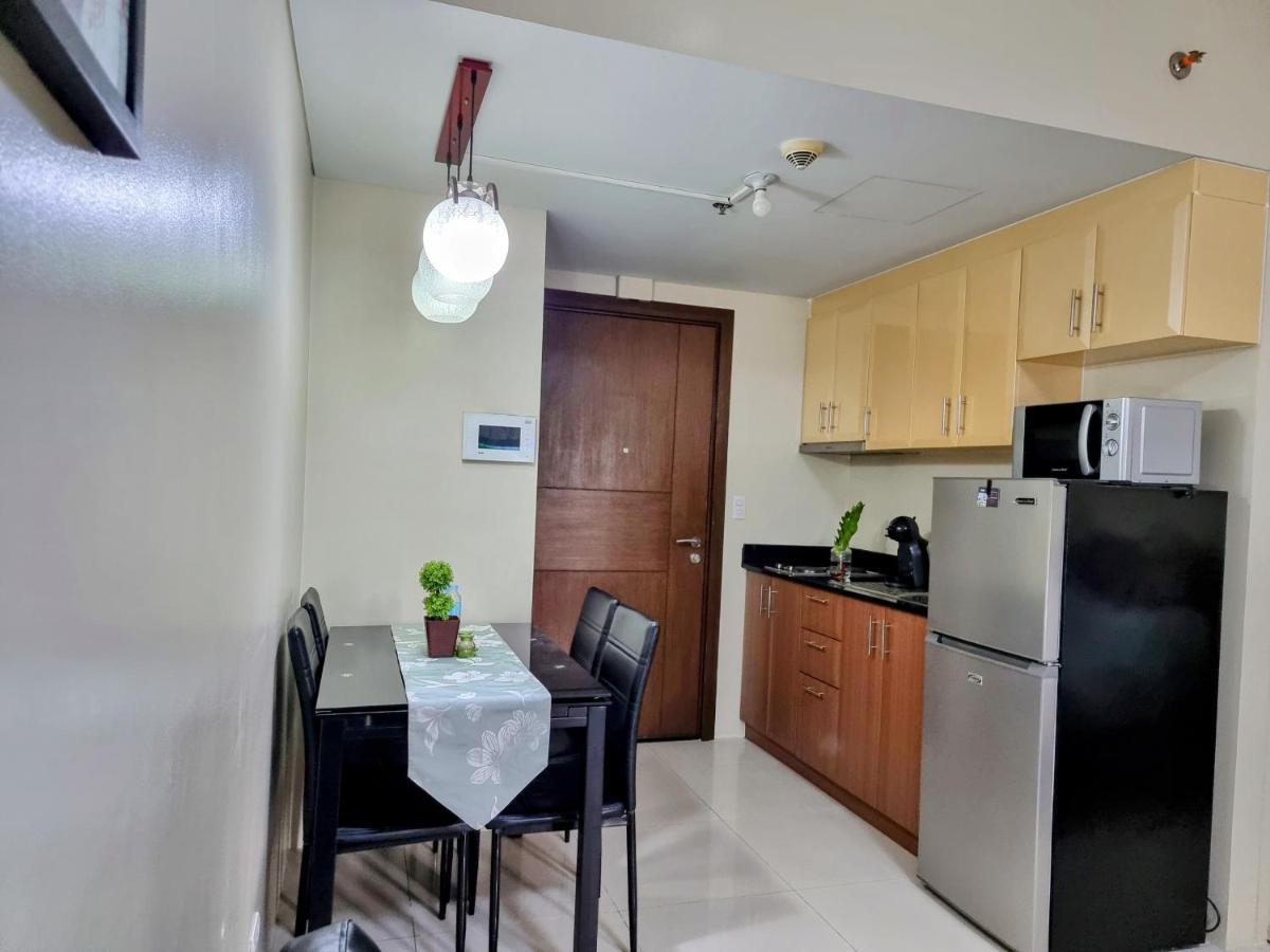 One Palm Tree Villas Condo Across NAIA Terminal 3 Manila Exterior foto